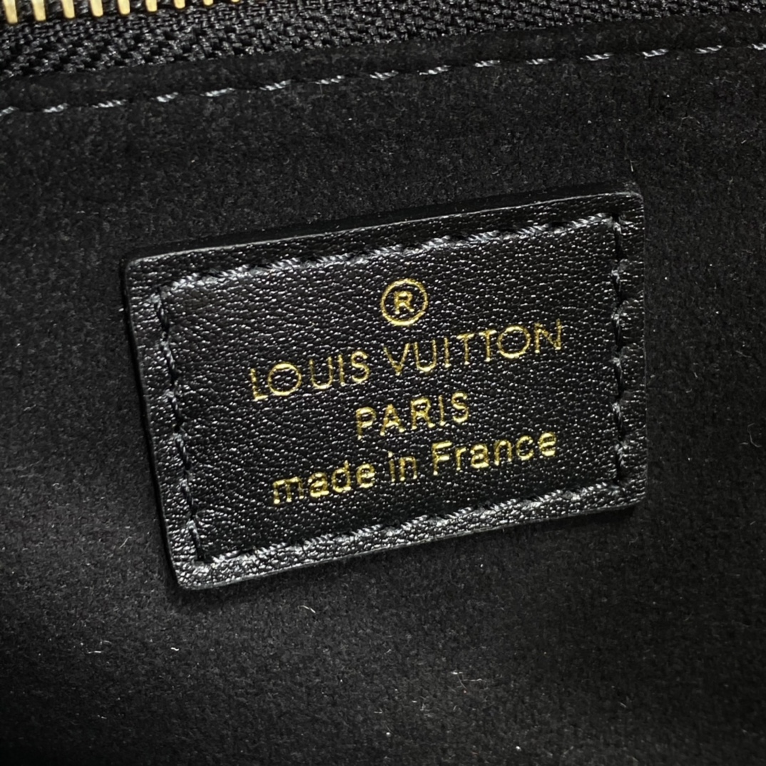 Louis Vuitton PETITE MALLE SOUPLE Handbag Monogram M45571 Black